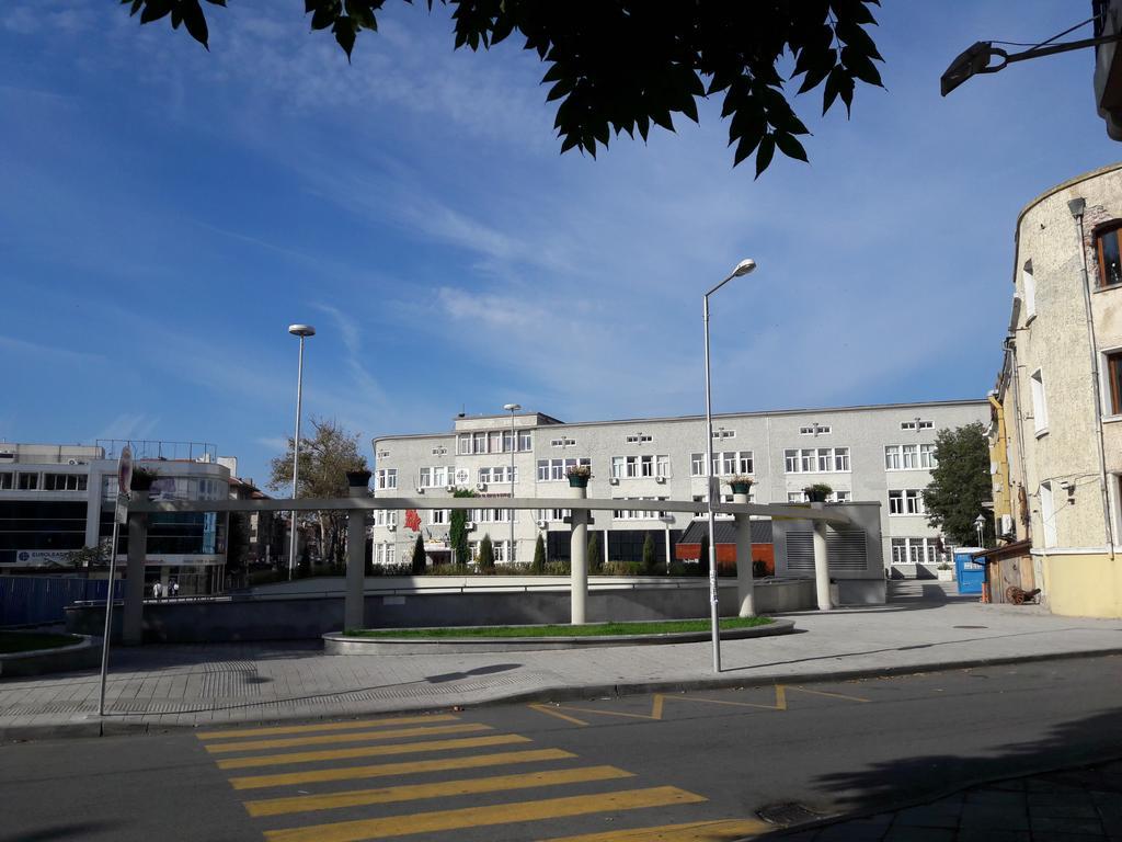 Art Apartment Kiril And Metodi Square Burgas Exterior foto